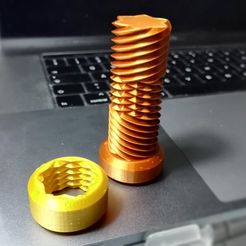 reversebolt1.jpg Free 3D file Reversing thread bolt for two-way nut・Object to download and to 3D print