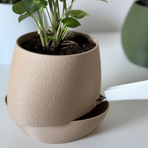 self-watering-3D-printed-planter.jpg KAPKA self watering planter
