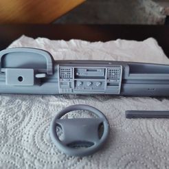 WhatsApp-Image-2023-01-25-at-13.09.13-1.jpeg STL file Dashboard and seats Land Rover discovery 300 rc 1/10・3D printer design to download