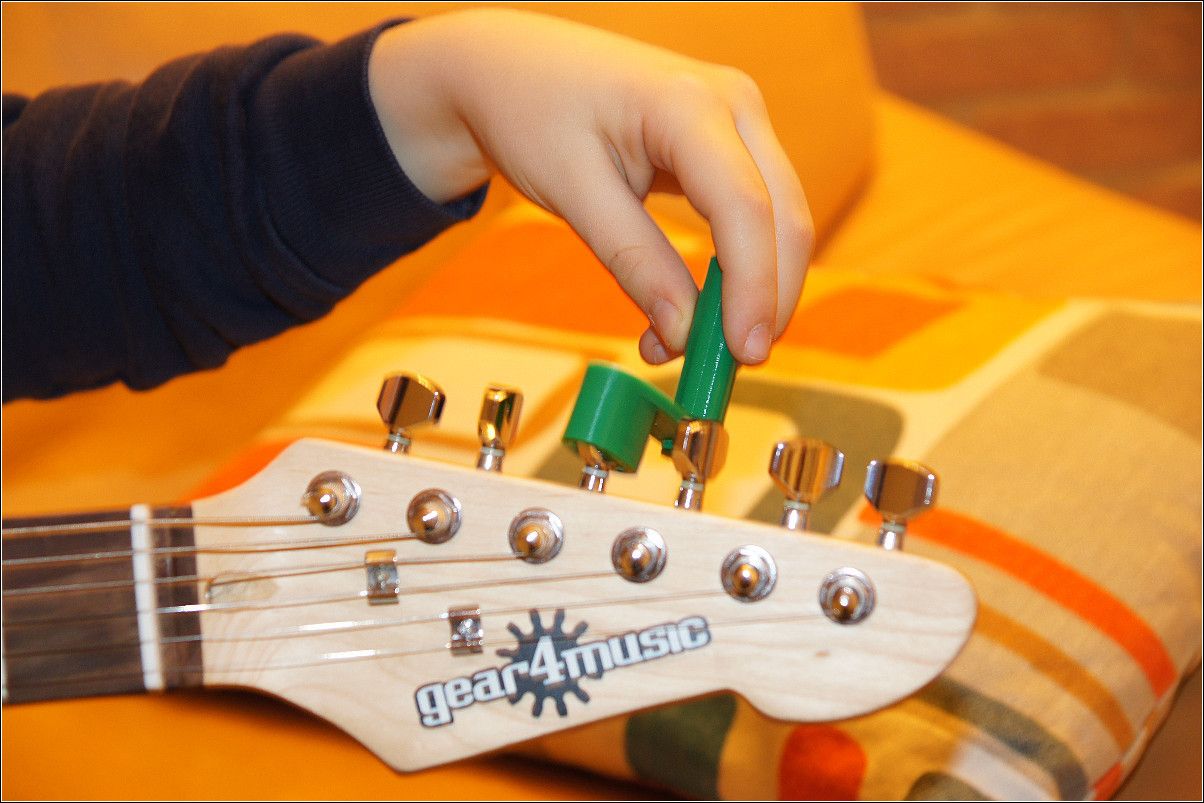 Free STL file Yet Another Guitar string winder・3D print object to