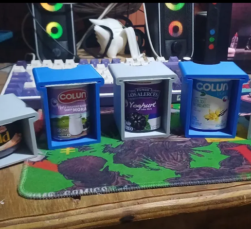 Yogurt protectors for school snacks (Chilean brands)