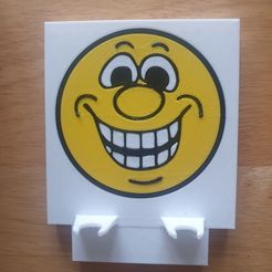 smiley-teeth-one.jpg Fichier STL gratuit Porte-brosse à dents Smiley Face・Modèle pour impression 3D à télécharger, andypbt