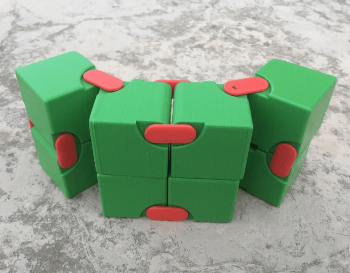 Capture d’écran 2018-02-12 à 14.29.10.png Télécharger fichier STL gratuit Snapping Hinged Infinity Cube, Magic Cube, Flexible Cube, Flexible Cube, Cube pliable. • Objet imprimable en 3D, LGBU