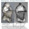 Research.jpg Casque fermé portable (Armure de chevalier du XVIe siècle)
