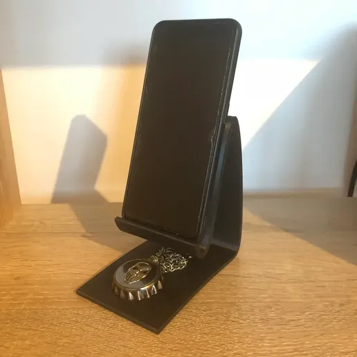 img_2100.webp Phone Stand {EASY PRINT}