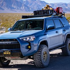 toyota-4runner-anchred-offroad-12.jpg RIM TOYOTA TRD AND MUD TIRE 1/64