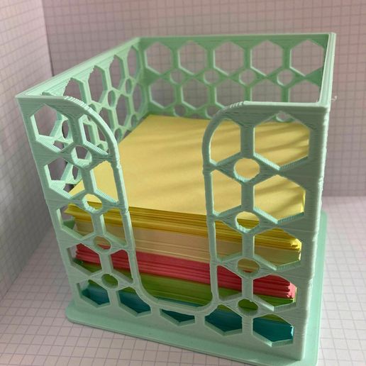 305819069_784654282654415_9180523098978118511_n.jpg Notepad