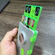 signal-2023-04-16-140729_003.jpeg SD Card Wallet, Apple AirTag