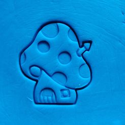 IMG_20170503_134824.jpg Smurf - house - cookie cutter