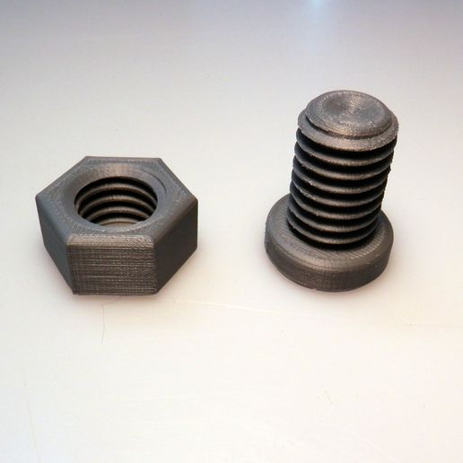 P9220189.JPG Tornillo