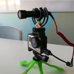 GoPro Hero Frame w Hot Shoe Mount5.jpg Archivo STL gratuito Marco de héroe de GoPro con soporte de zapata caliente・Design para impresora 3D para descargar