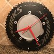 2019-02-15_20.25.06.jpg Free STL file Chainring clock for 5x130mm aero time trial chainring・3D printable object to download