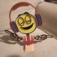 emoji-wit-headphones-2.jpg EMOJI with HEADPHONES