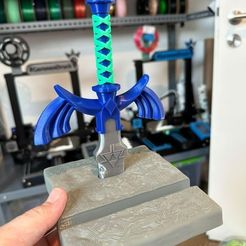 Printed-Zelda-Stand.jpg Fichier 3MF Zelda Master Sword Stand from Tears of the kingdom・Modèle pour imprimante 3D à télécharger