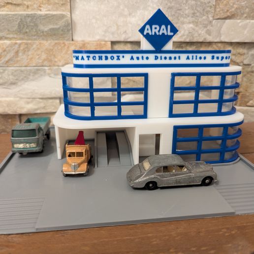 🚗 Vintage 1960s Matchbox Inspired Esso/BP Garage 1:64 scale・3D