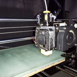 20180223_122215.jpg 3D-Datei Schwingungsdämpfende Extruderhalterung 40MM FAN kostenlos・3D-druckbare Vorlage zum herunterladen