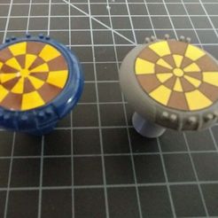 HoloChess1.jpg Mesa de HoloAjedrez del Halcón Milenario de Kenner