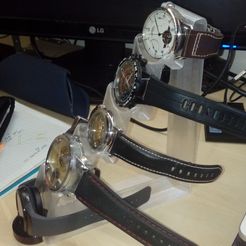 20181105_160523.jpg Free STL file Watch stand・3D printing model to download