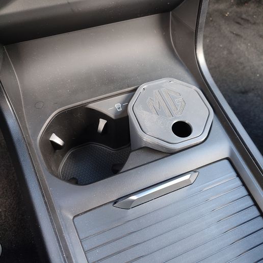MG4 storage box in the cup holder
