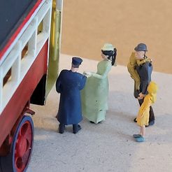PTitel.jpg Free STL file Passengers for steam bus・3D print design to download