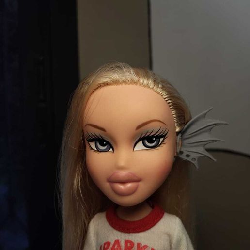 WhatsApp-Image-2025-06-05-at-20.12.16_a66039f0.jpg bratz mermaid earrings