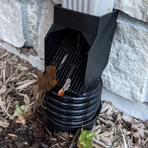 Downspout_diverter_no3.jpg Водосточный желоб Водосточный желоб Водосточный желоб