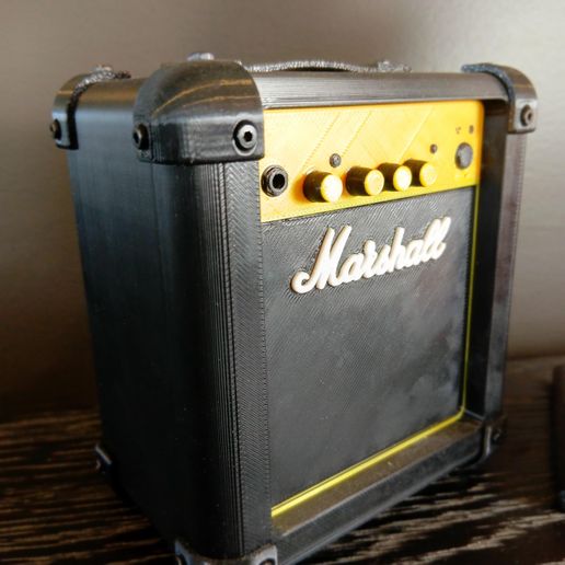 🎸 Mini Fender Stratocaster & Marshall Amp - 3D Printable Desk