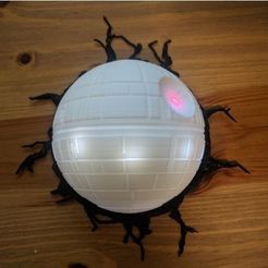 0cb99c83bb3c32eae67c5a45950af2c6_preview_featured.jpg Free STL file Deathstar lamp・Template to download and 3D print