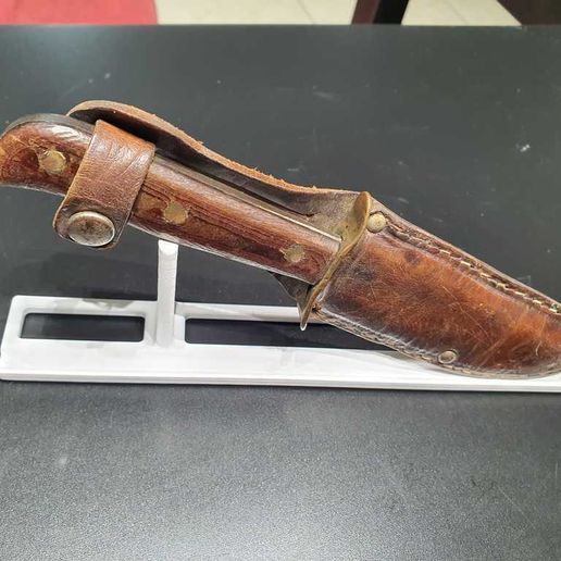 2318ba89-56eb-4322-aa34-fbbd3f965110.jpeg Decorative Knife Display Stand