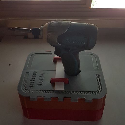 20220710_161816.jpg Box for screws and tools