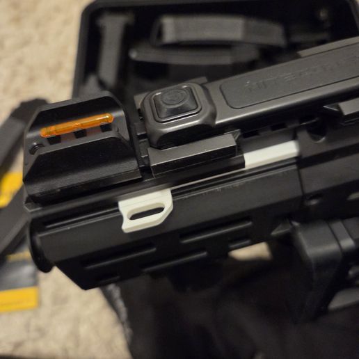Minimal charging handle for Scorpion Evo