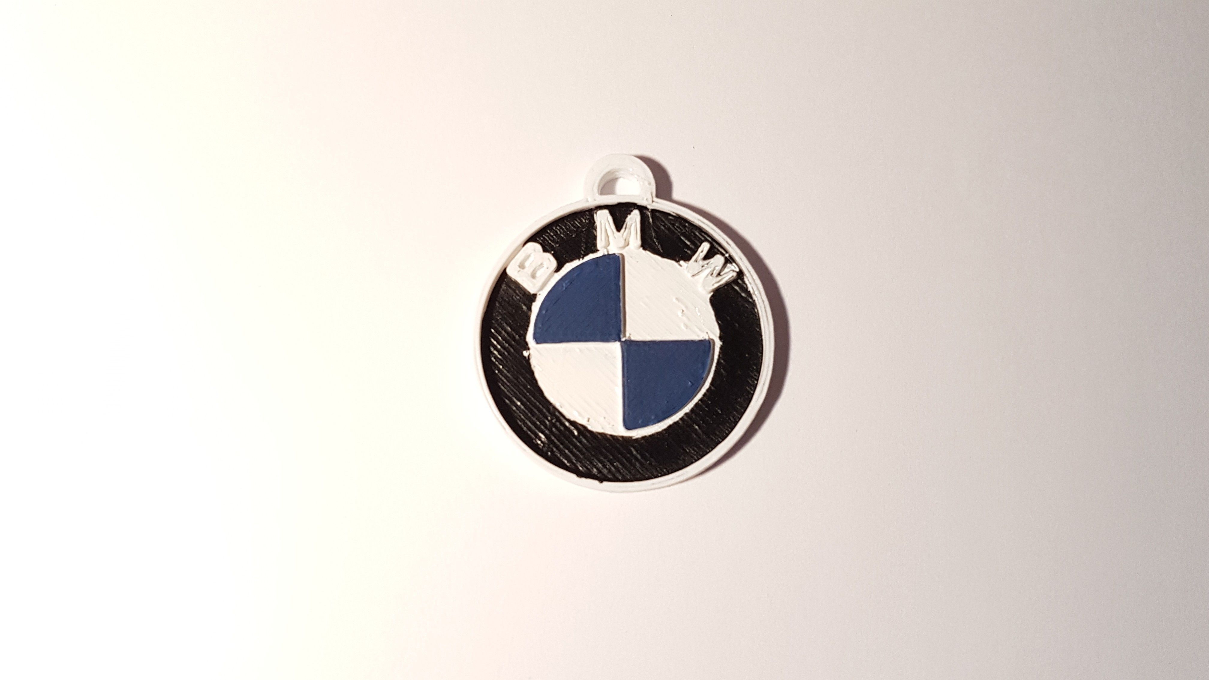 20190405_213950.jpg Fichier STL gratuit Porte clé BMW・Modèle à télécharger et à imprimer en 3D, f1l2o30