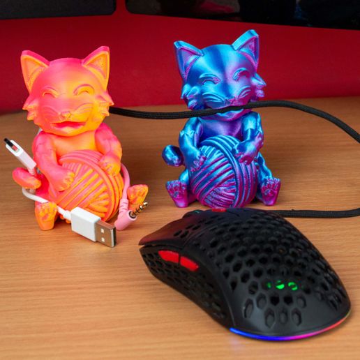 Cute-Cat-Mouse-Bungee-and-Cable-Holder-KrakDrag-8.jpg Niedliche Katze: Maus Bungee und Kabelhalterung