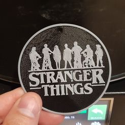 image.jpg Free STL file Stranger Things keychain・3D print object to download
