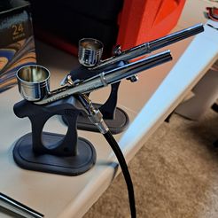 适用于 G23 和 G233 的大师级喷笔座