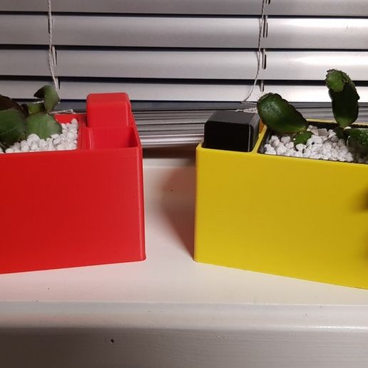 7ff6b16ff1696895d90c6e156166a962_display_large.jpg Self-Watering planter (1-5 in 1)