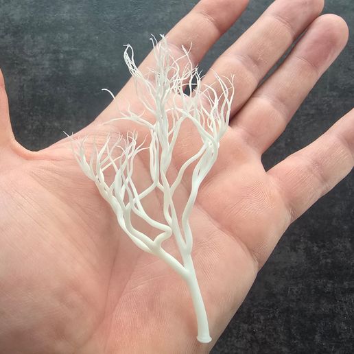 A4B.jpg Realistische Modellbäume für den Harzdruck (Mitte)