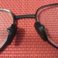 IMG_20170803_195900.jpg Fixing glasses with nose bridge - Sujeción gafas con puente de nariz - Fixing glasses with nose bridge