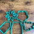 WhatsApp-Image-2022-04-24-at-1.22.28-PM.jpeg Mother's day cookie cutter set