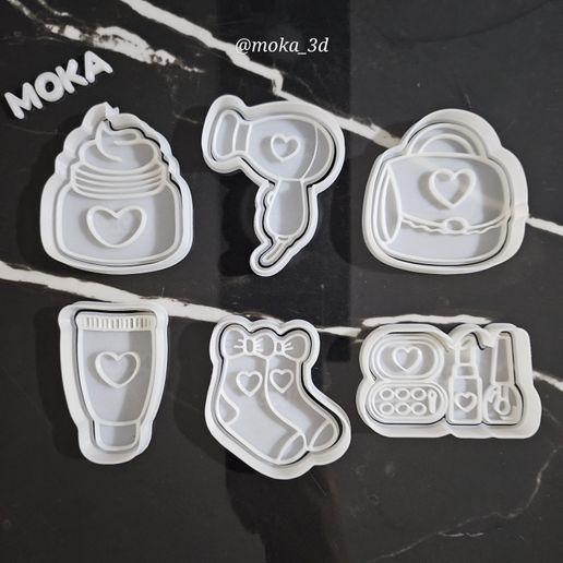 set x 6 objetos de mujer cortadores de galletas 3D model