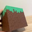 DBC72464-5B48-49ED-802F-2CC632AEFB6C.jpeg 3D file Minecraft Grass Block Piggy Bank・3D printing template to download
