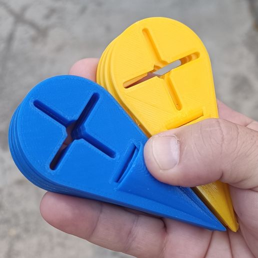 Beach towel clip