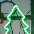 20221108_174809443.jpg neon christmas tree table lamp / lampara neon de mesa de árbol de navidad