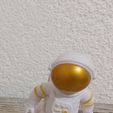 Astronaut_Moon_Ball_Soccer.jpg Astronot Futbolu