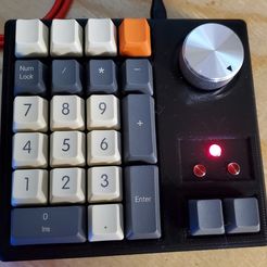 20200329_114304.jpg TheUltiPad - a 23 Key Number Pad/Macropad with Rotary Encoder