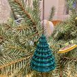 407058039_329717149943739_9198275554424884682_n.jpg Elegant Christmas Tree Ornament