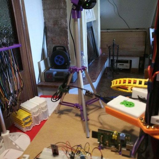 Tripod GoPro to logitech - 3D model önizlemesi