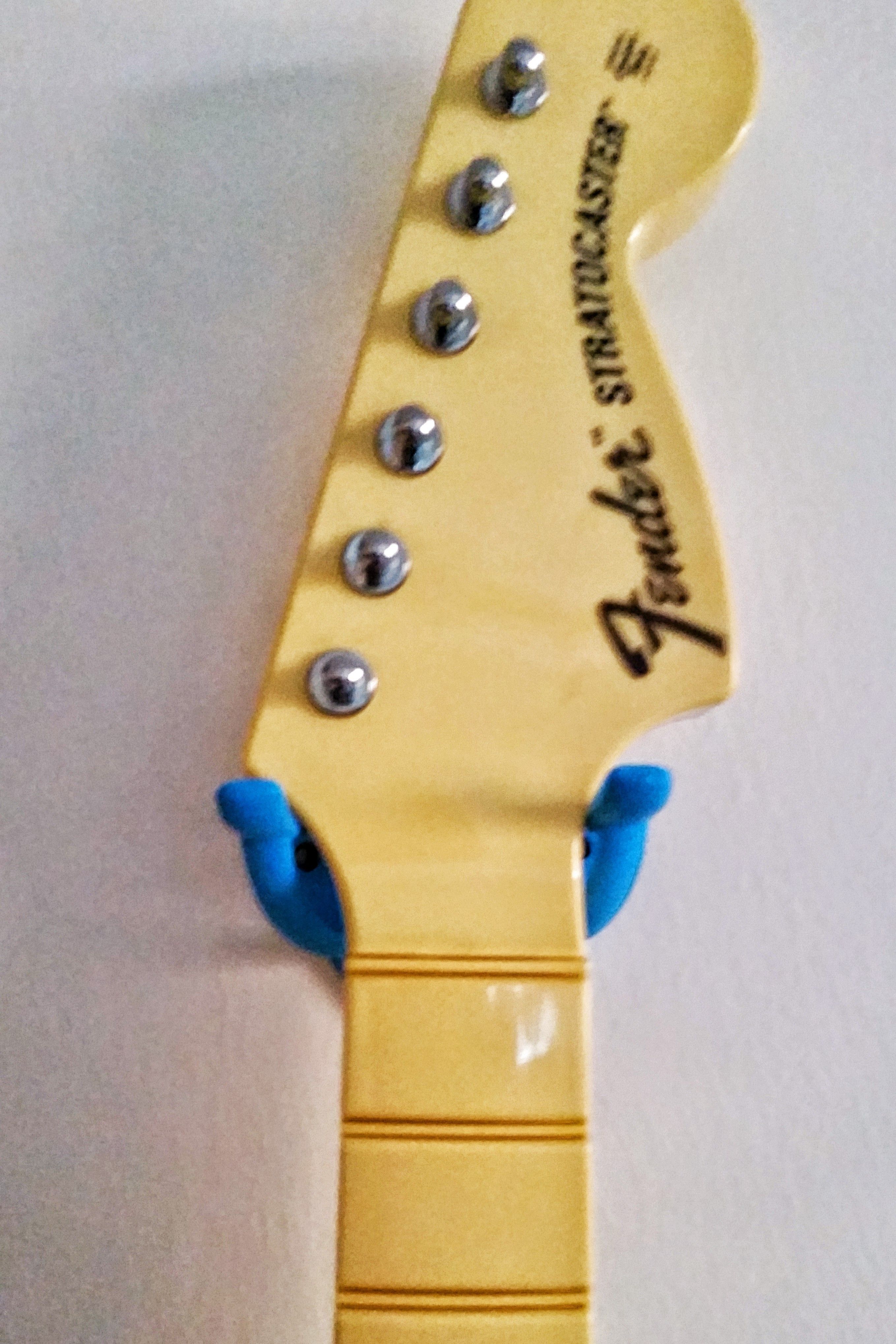 RB_Guitar_hanger3.jpg Бесплатный 3D файл PS3/ XBox Guitar Controller Wall Hanger・Модель 3D-принтера для загрузки, Umqais