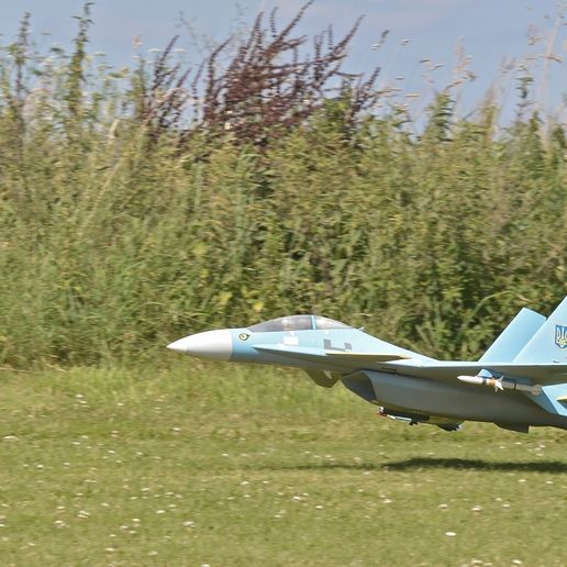 _DSC8114r_t.jpeg Large Sukhoi Su-40 RC jet fighter