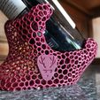 red_cool_close_up_1.jpg Isotope I   Wine Display Voronoi
